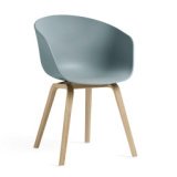 About a Chair AAC22 stoel gelakt onderstel dusty blue