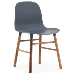 Form Chair stoel met walnoten onderstel, blauw