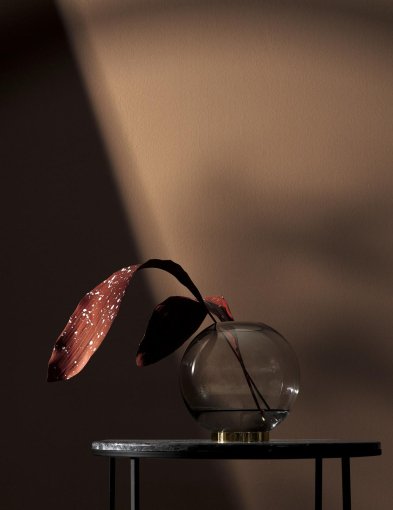 Globe vaas 17 amber/goud