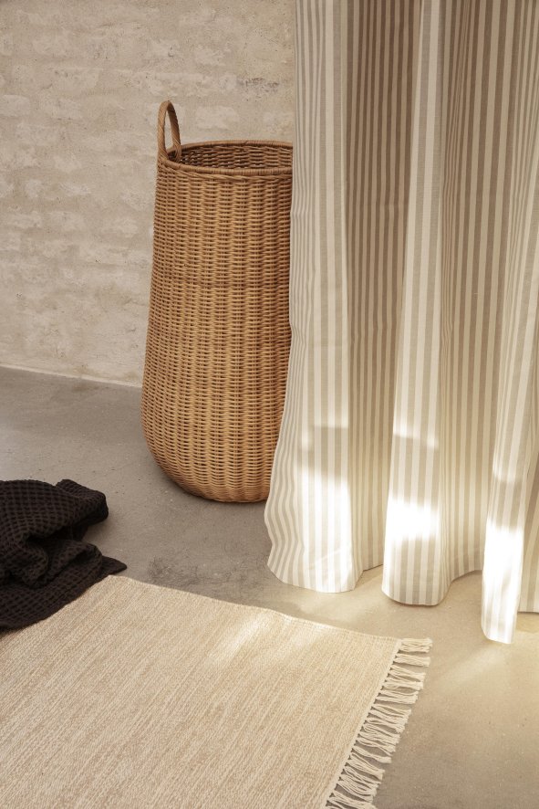 Gallery image for position 12